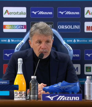 Marco Baroni allenatore della Lazio in conferenza stampa