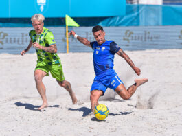 Be Martins del Napoli Beach Soccer nella partita contro Milano